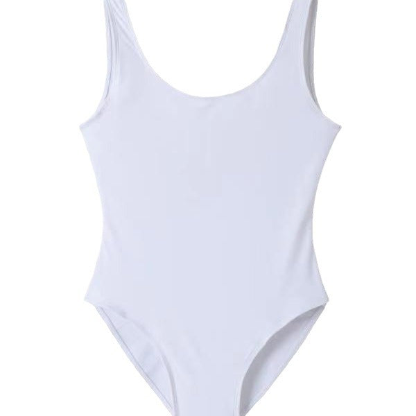 Maillot de bain pour femmes avec une coupe haute et un style élégant Chic und Stil