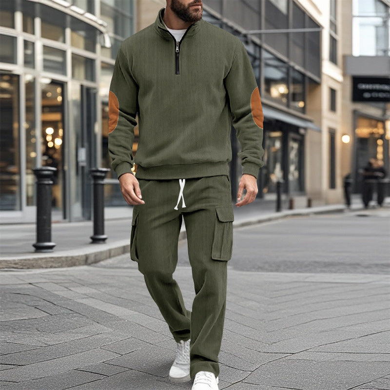 Costume de loisir masculin à la mode avec des hauts structurés et des pantalons cargo pratiques Chic und Stil