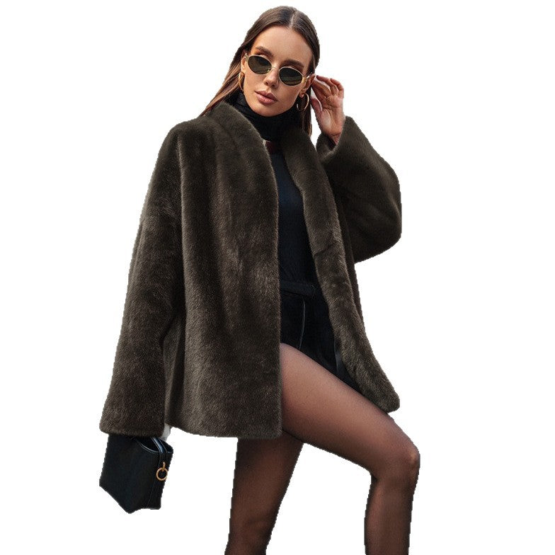 Women's comfortable oversized knit pullover with an elegant cut Chic und Stil