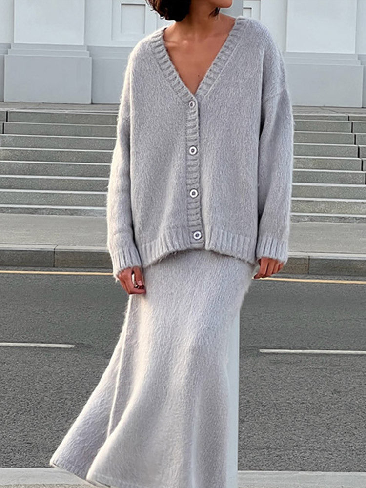 Cardigan pour dames en tricot doux avec décolleté en V et détails de boutons Chic und Stil