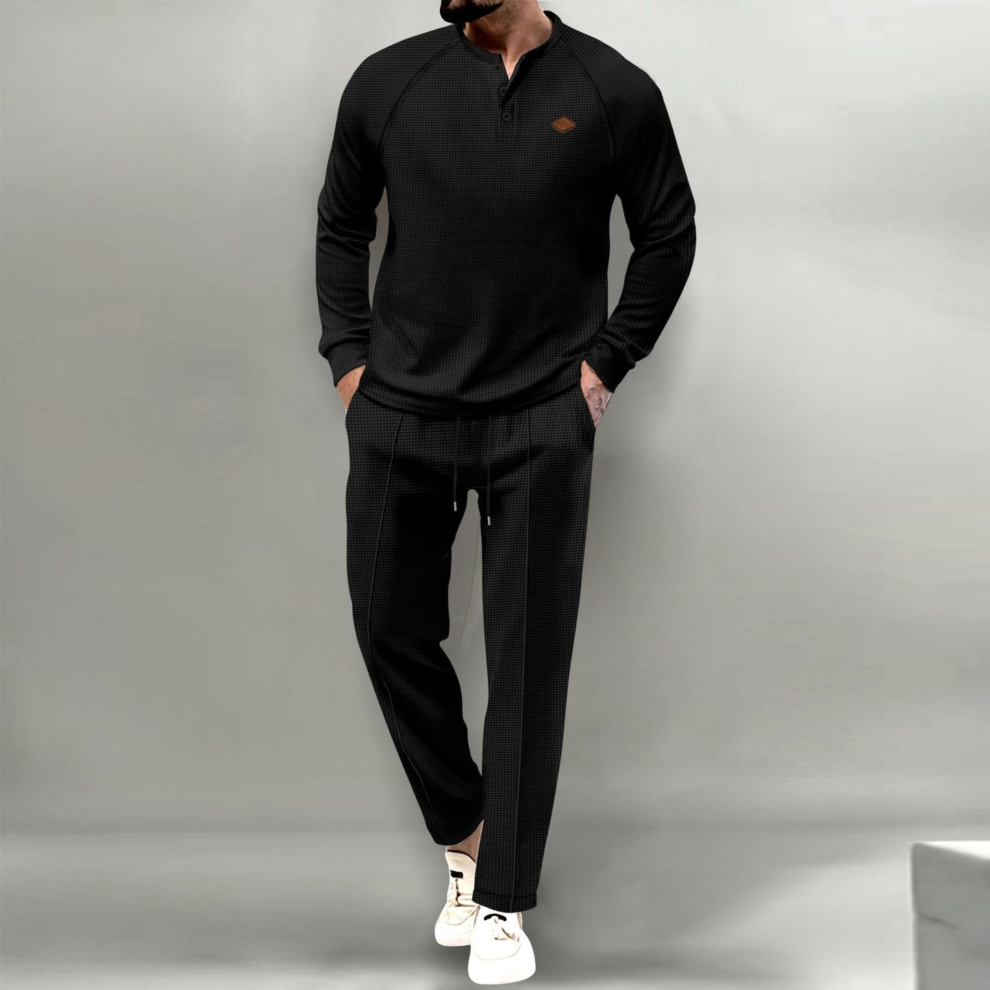 Chemise à manches longues décontractée pour hommes avec patte de boutonnage et pantalons de jogging élégants Chic und Stil