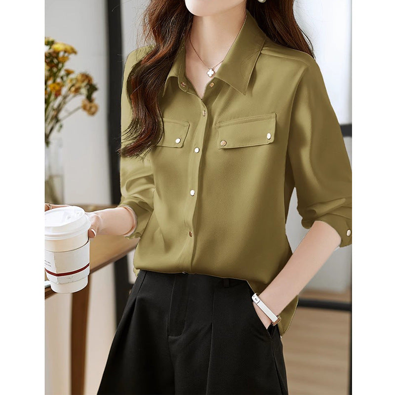 Blouse élégante à boutons pour femme avec accents dorés Chic und Stil
