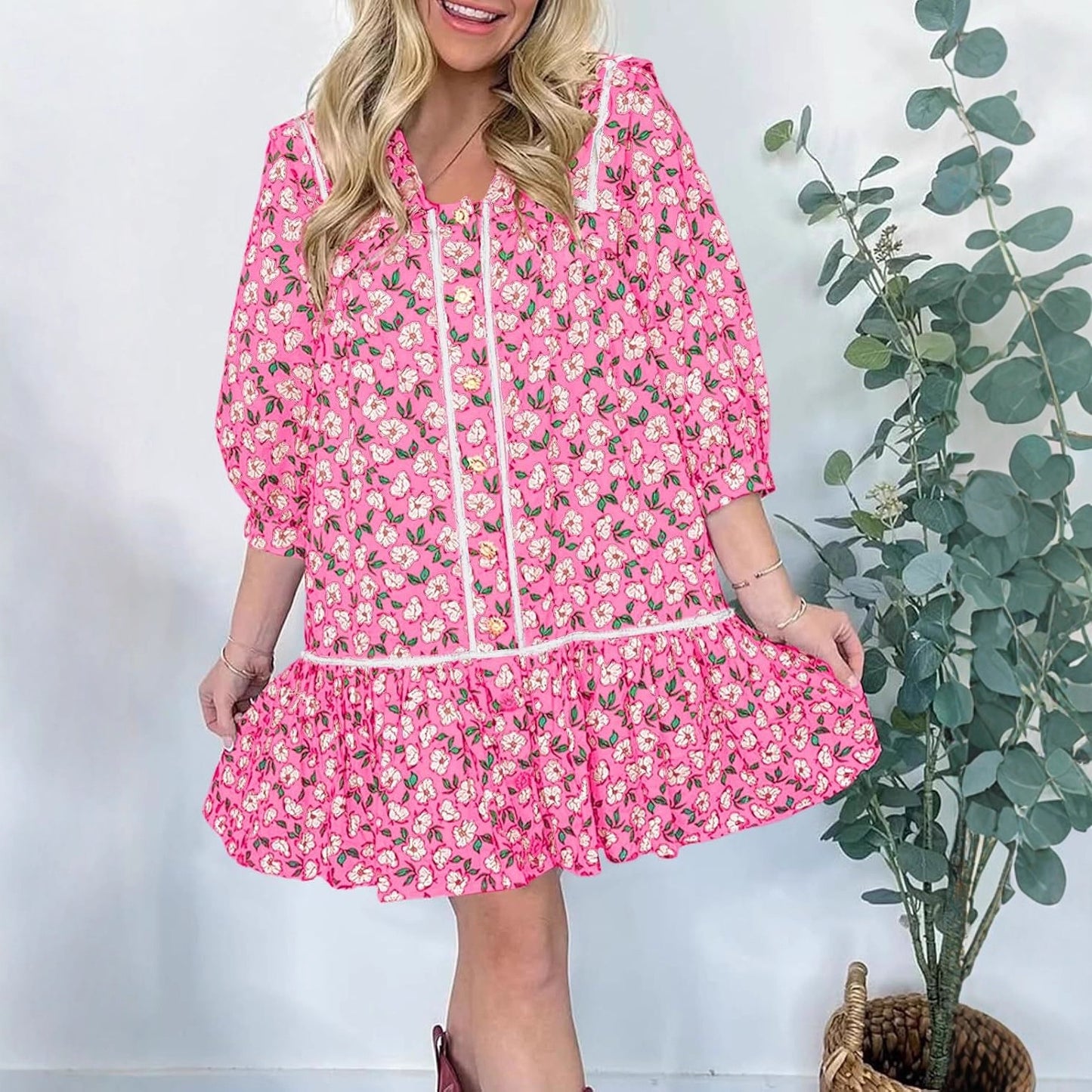 Robe à manches courtes florale pour dames avec poches spacieuses et col romantique Chic und Stil