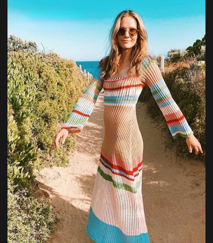 Robe maxi pour femmes en structure en maille légère avec motif rayé tendance Chic und Stil