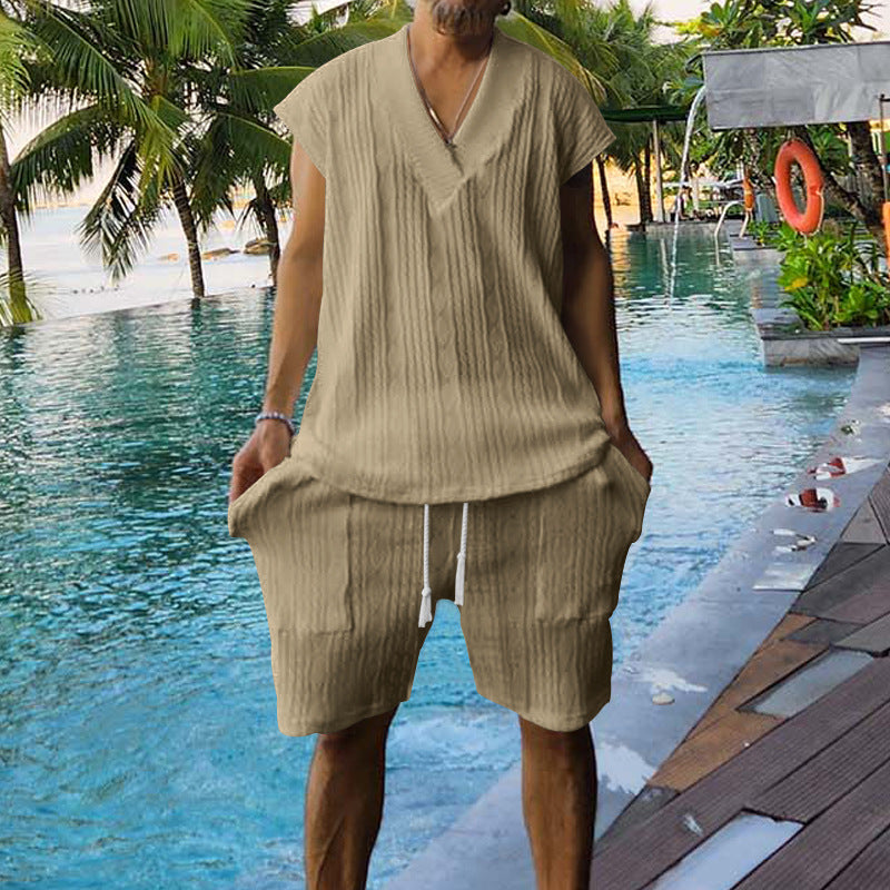 Ensemble décontracté pour hommes avec haut à manches courtes et shorts au design structuré Chic und Stil