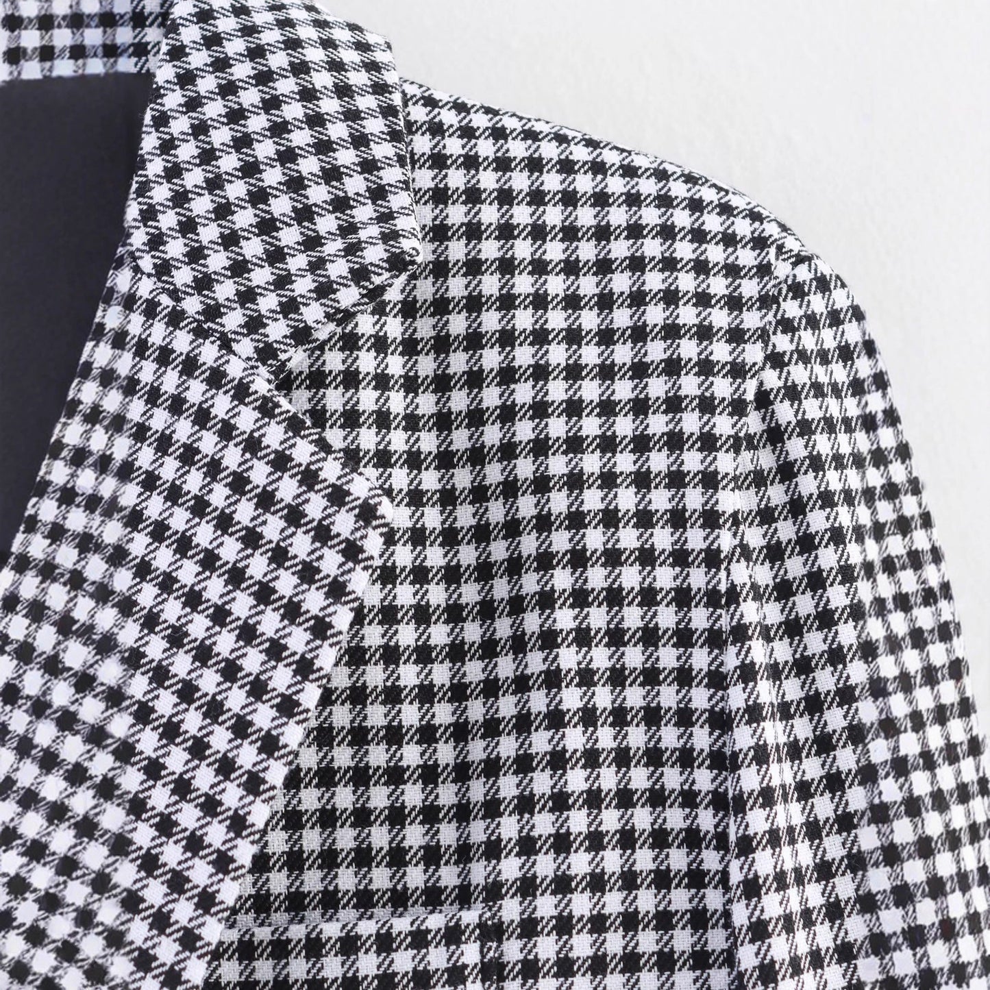 Blazer à carreaux pour femmes avec double boutonnière et tissu structuré Chic und Stil