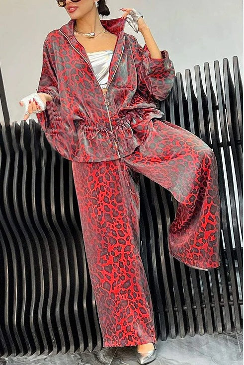 Dame combinaison décontractée avec motif léopard tendance et coupe ample Chic und Stil