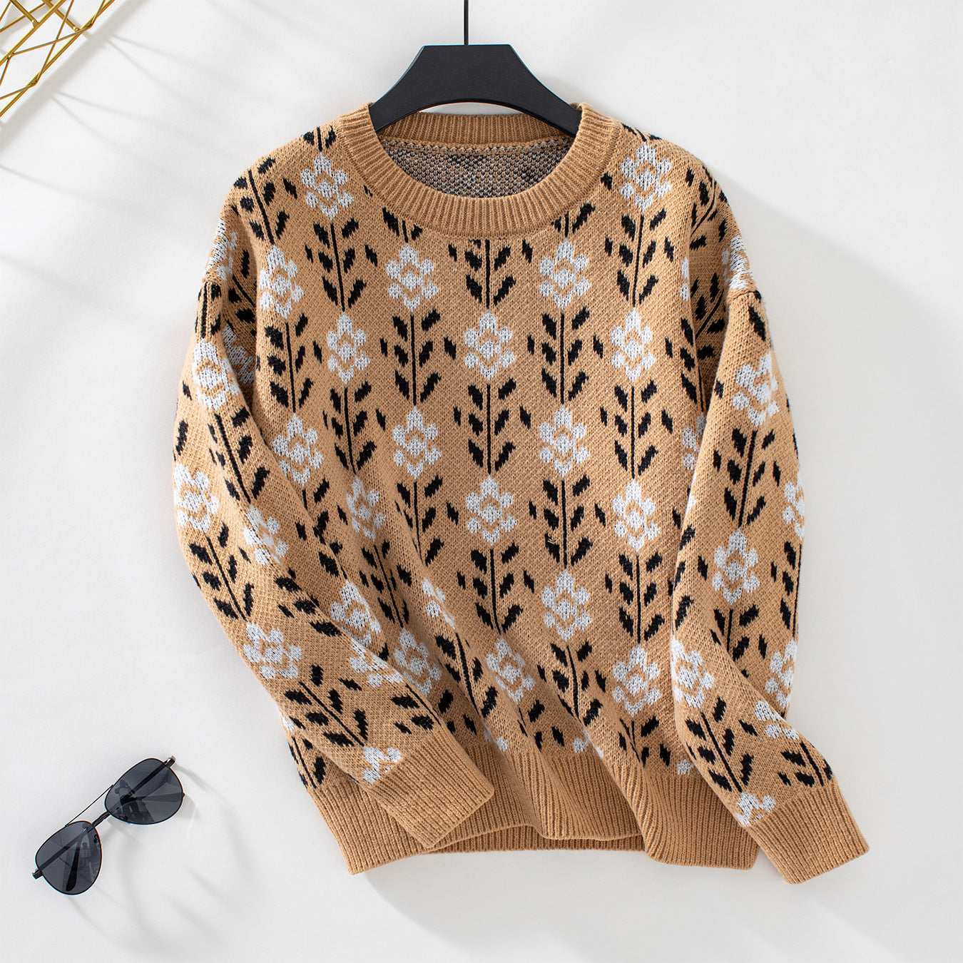 Pull décontracté pour femmes avec motif floral et col rond Chic und Stil