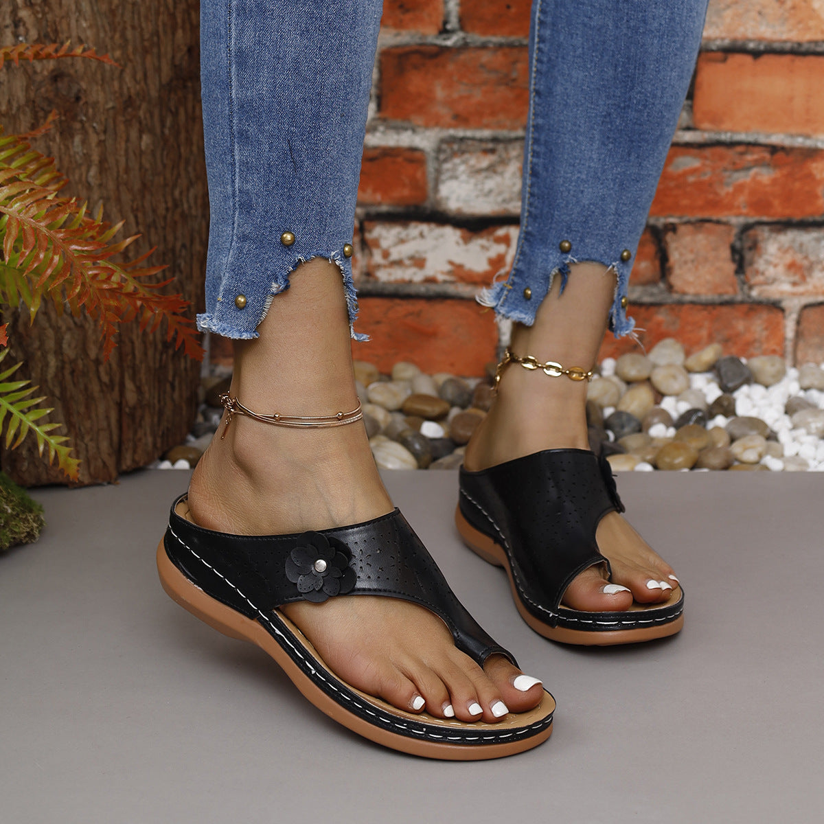 Sandales confortables et respirantes pour femmes avec coupe à la mode Chic und Stil