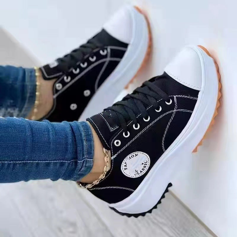Baskets en toile sportives pour femmes au design urbain avec semelle en caoutchouc Chic und Stil