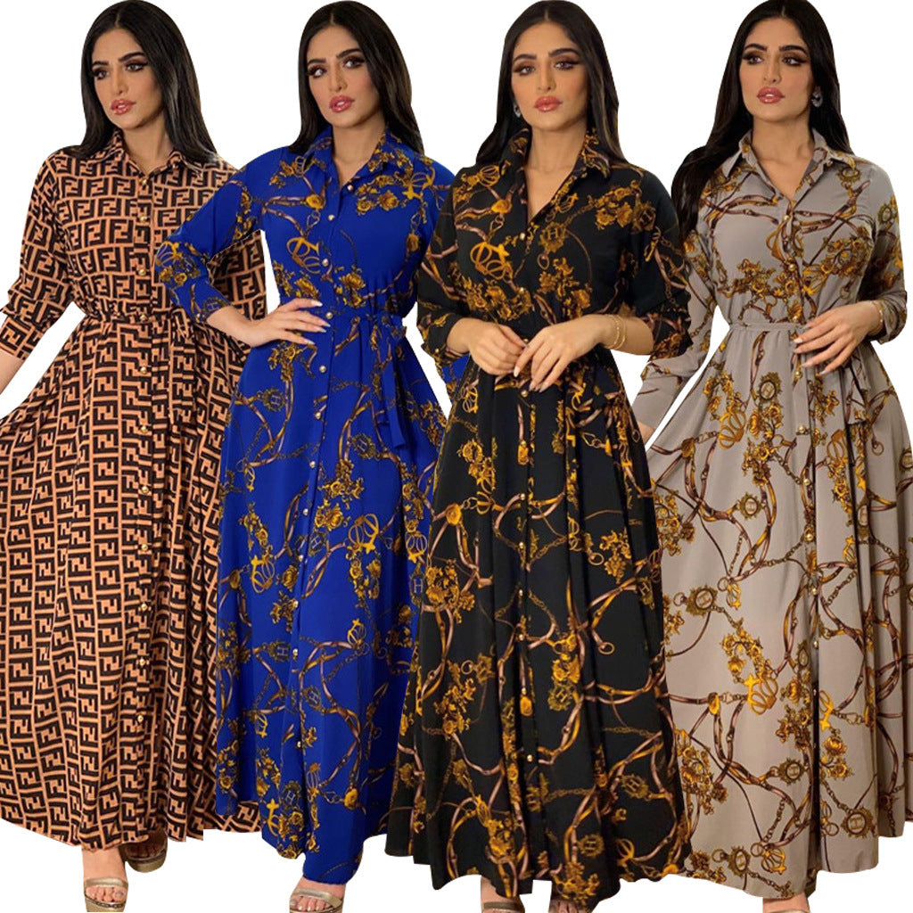 Robe maxi tendance pour dames avec une silhouette cintrée et un élégant détail de bouton Chic und Stil