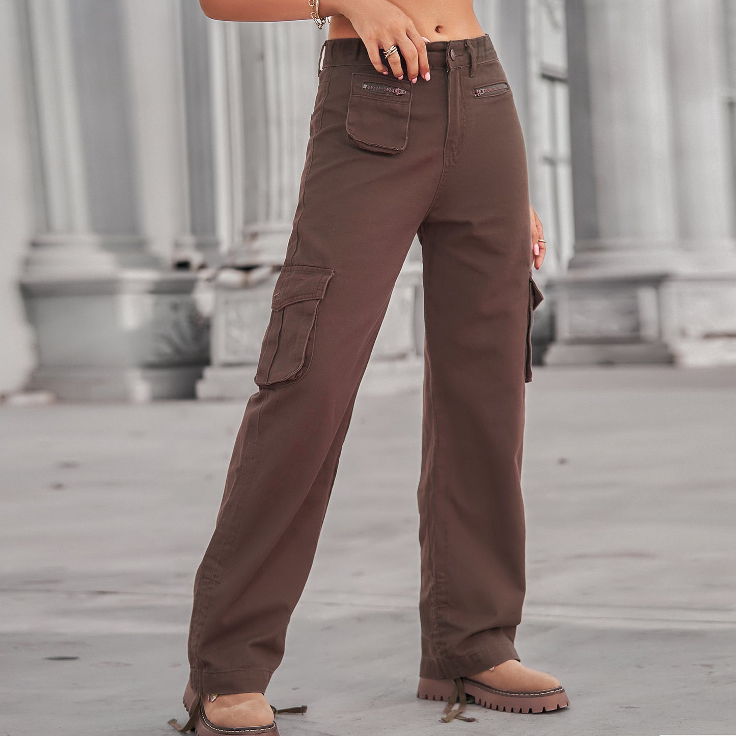 Women's cargo pants with practical deep pockets and an adjustable hem Chic und Stil