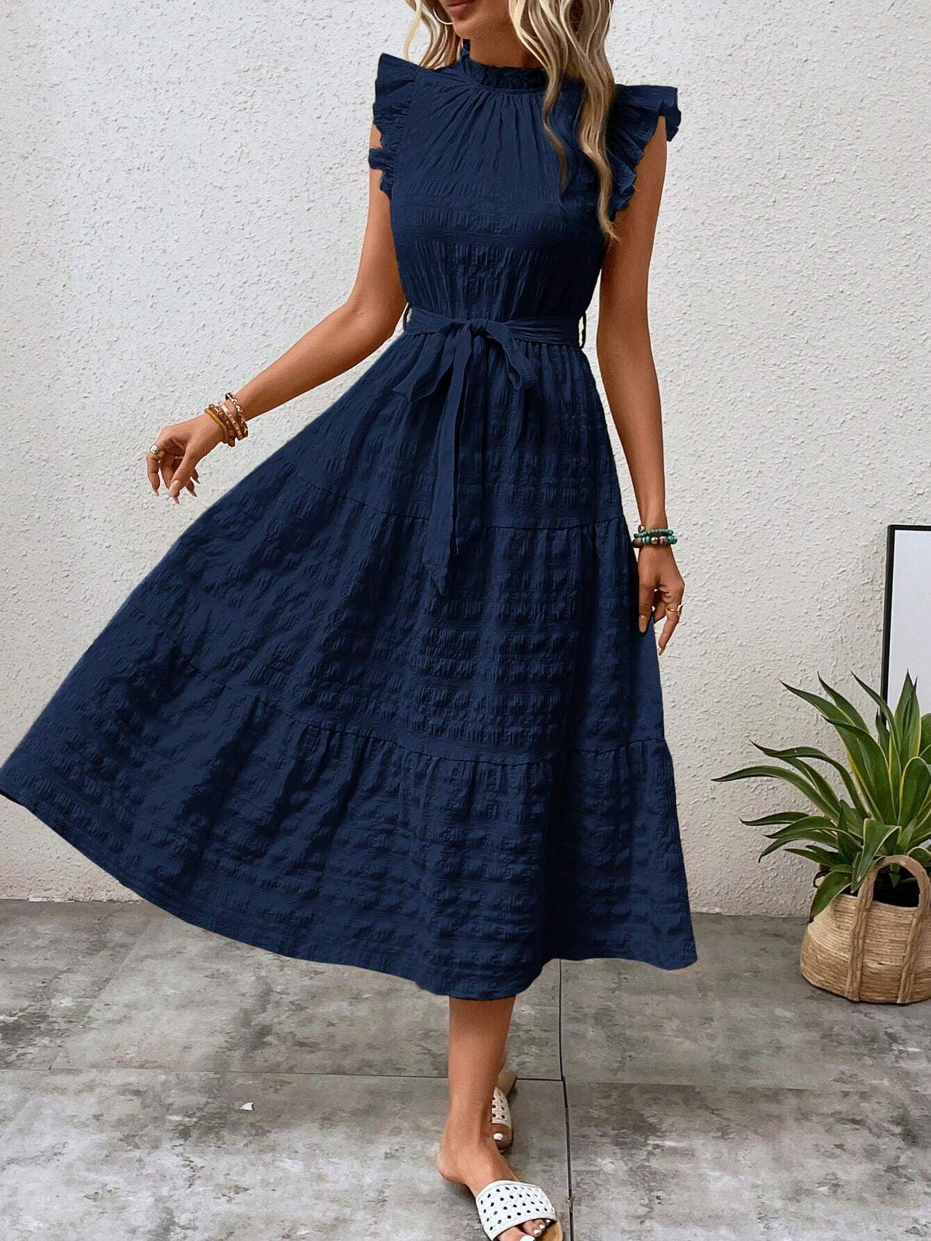 Robe midi femme avec manches volantées et ceinture à la taille Chic und Stil