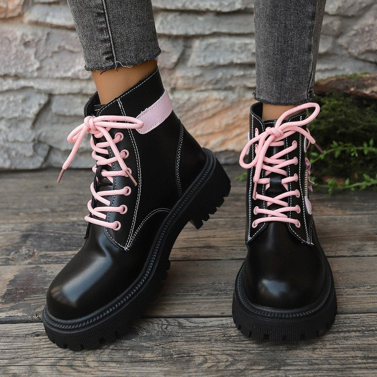 Bottes à la mode pour dames avec des détails en forme de cœur et d'étoile Chic und Stil