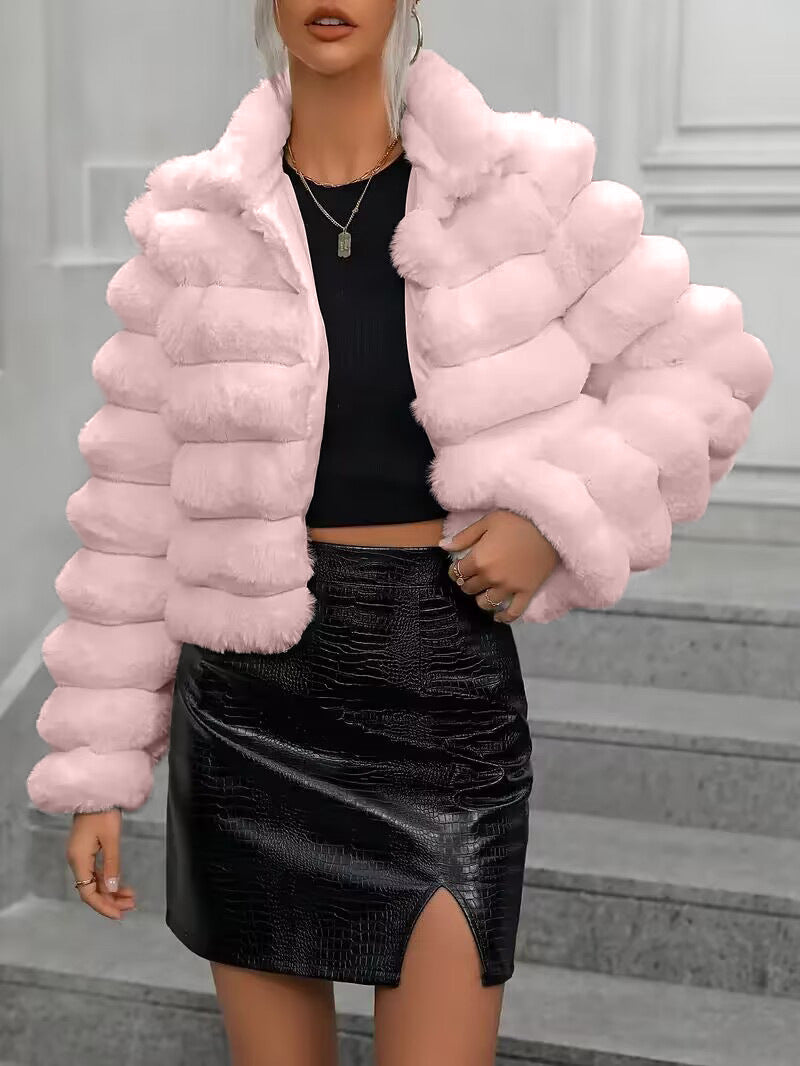 Veste en fausse fourrure matelassée pour femmes à col montant Chic und Stil