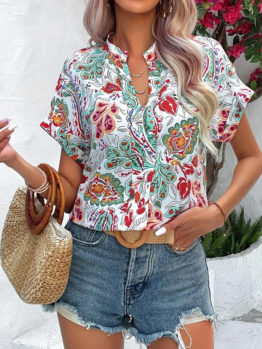 Blouse à manches courtes pour femmes avec impression abstraite Chic und Stil