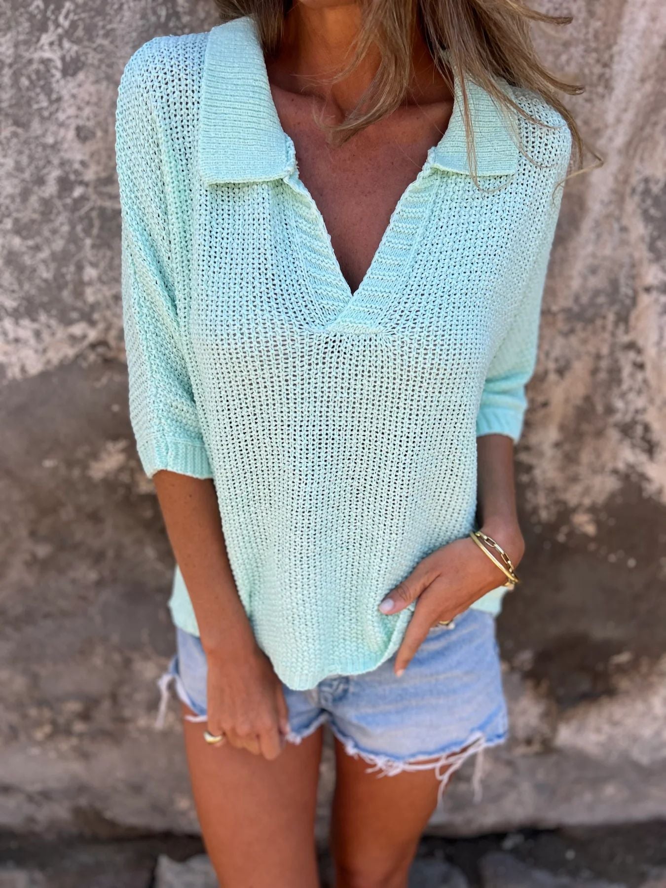 Pull-over en tricot léger pour femmes avec col polo et décolleté en V Chic und Stil