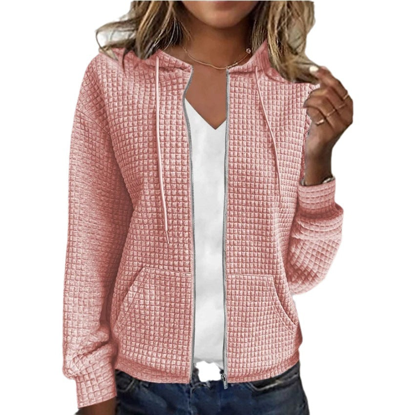Veste à capuche en structure gaufrée pour femmes avec fermeture éclair intégrale et poches pratiques Chic und Stil
