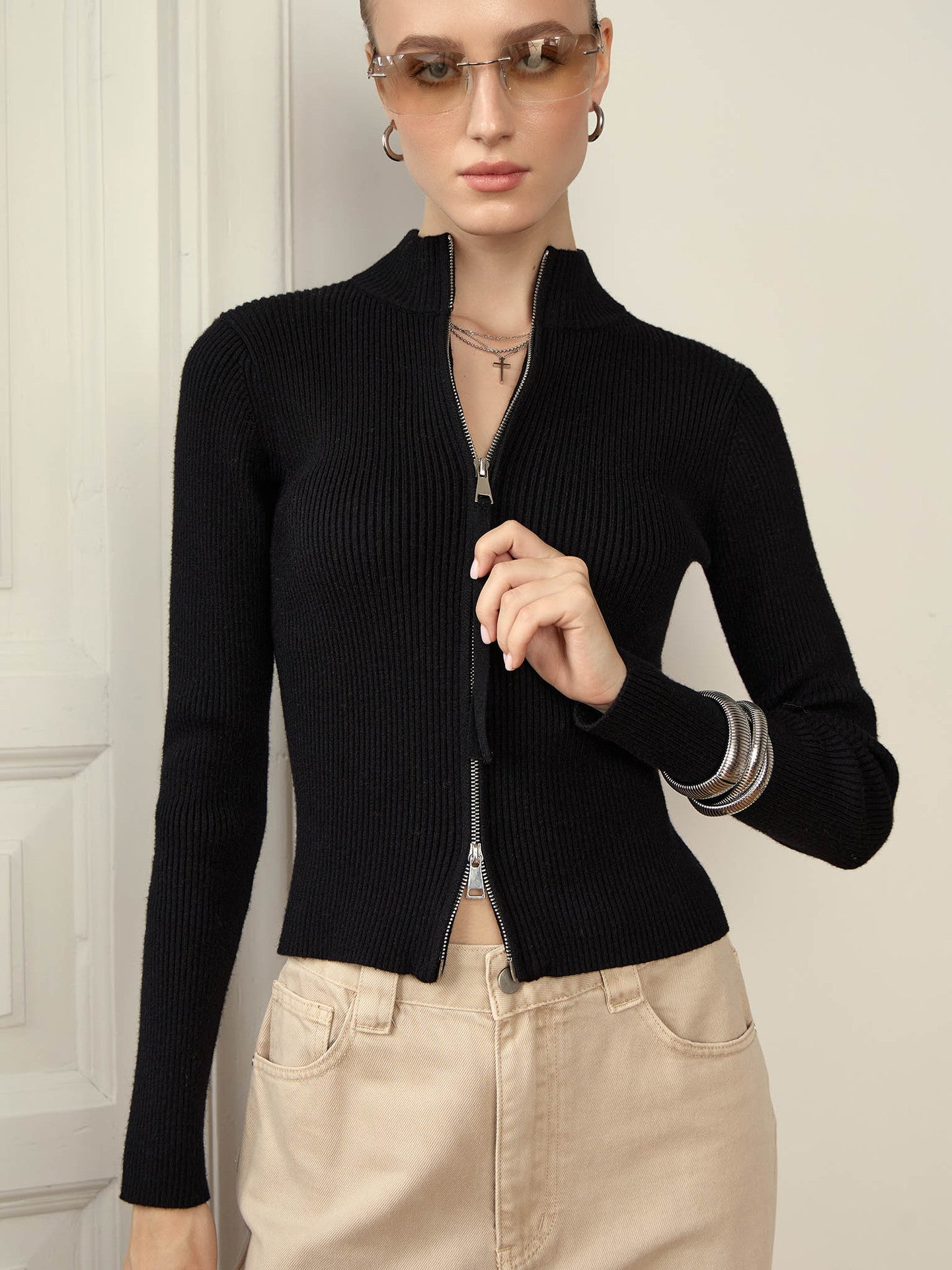 Pull-over en tricot pour dames avec fermeture éclair haute et structure en côtes Chic und Stil