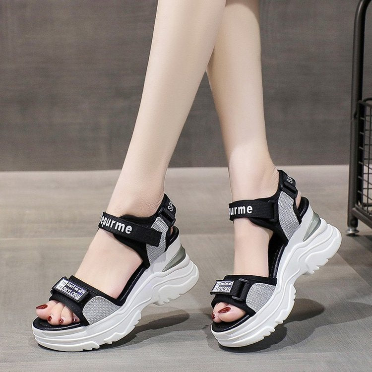 Sandales Sportives pour Femmes avec Design de Sangle Scintillante Chic und Stil