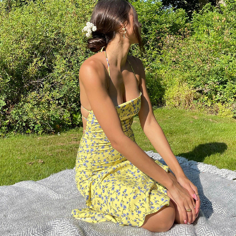 Women's midi dress with floral pattern and slit Chic und Stil