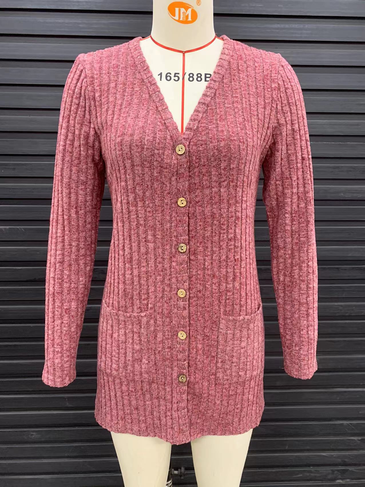 Damen cardigan avec structure matelassée et élégants détails de boutons Chic und Stil