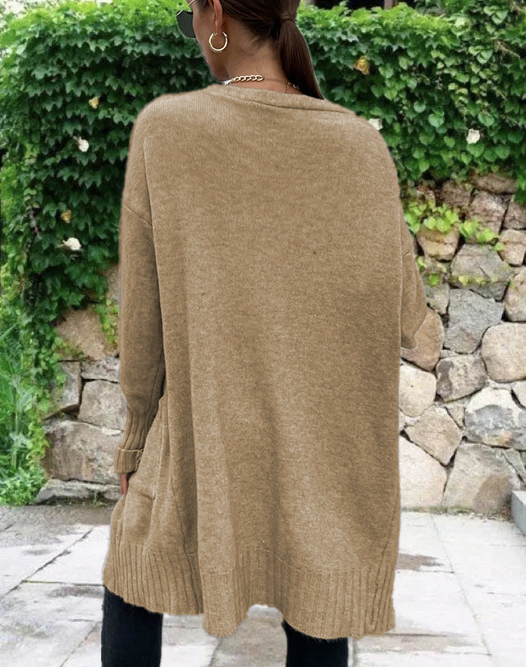 Cardigan en tricot pour femmes avec une coupe décontractée et de grandes poches Chic und Stil