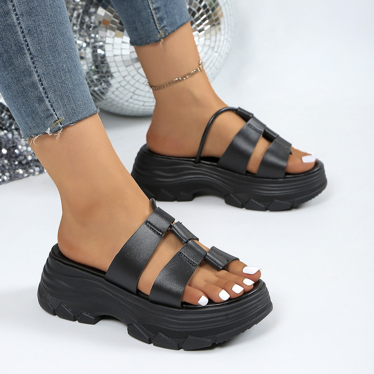 Sandales à brides confortables pour dames avec profil tendance et semelle antidérapante Chic und Stil