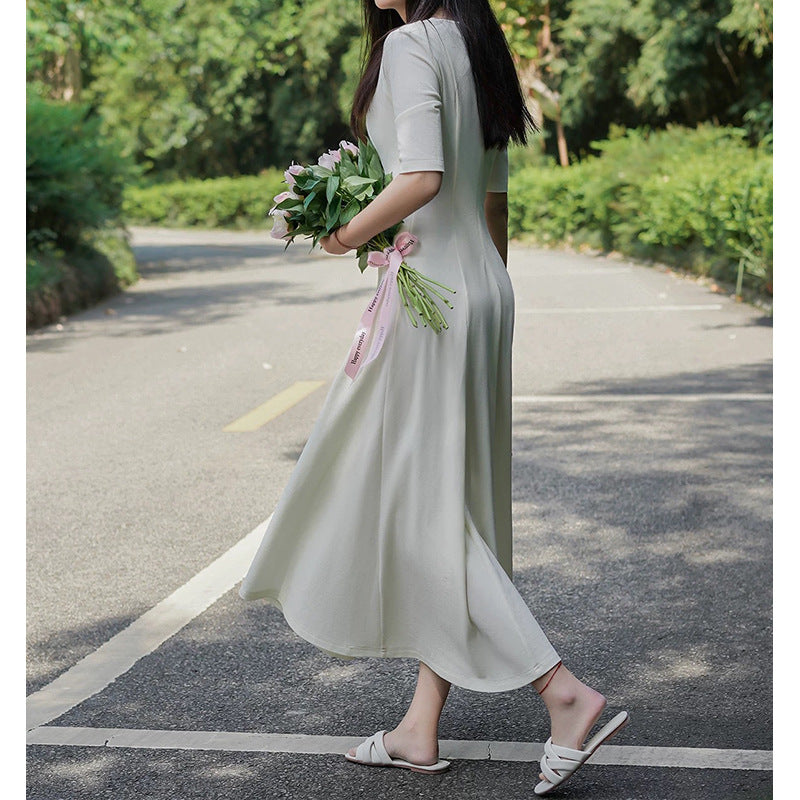 Robe midi élégante pour femmes en tissu doux et fluide Chic und Stil