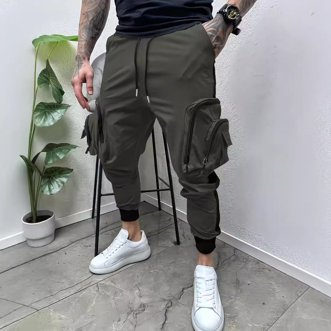 Pantalon de jogging cargo pour hommes avec poches utilitaires Chic und Stil
