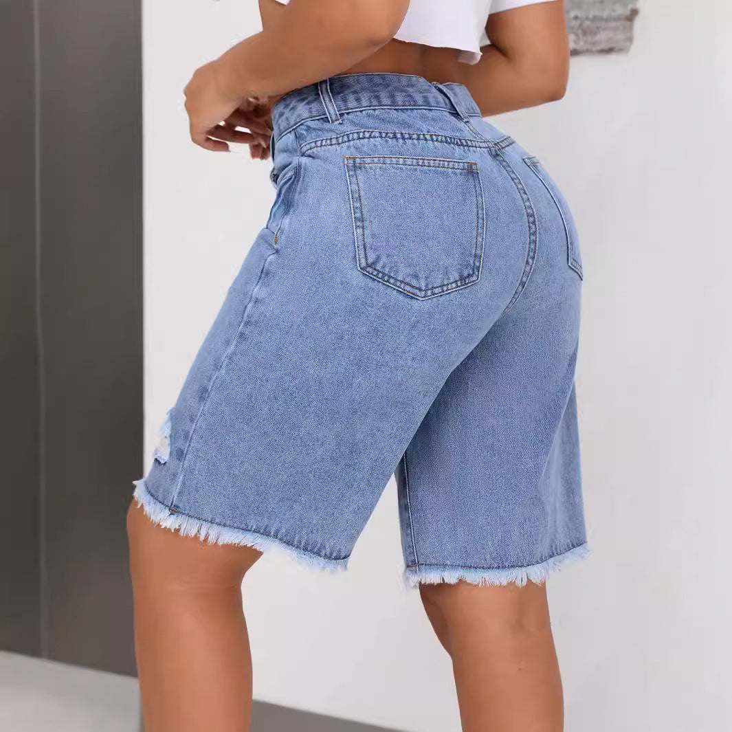 Shorts en denim détruit pour femmes au style décontracté avec ourlet effiloché et détails de déchirure à la mode Chic und Stil