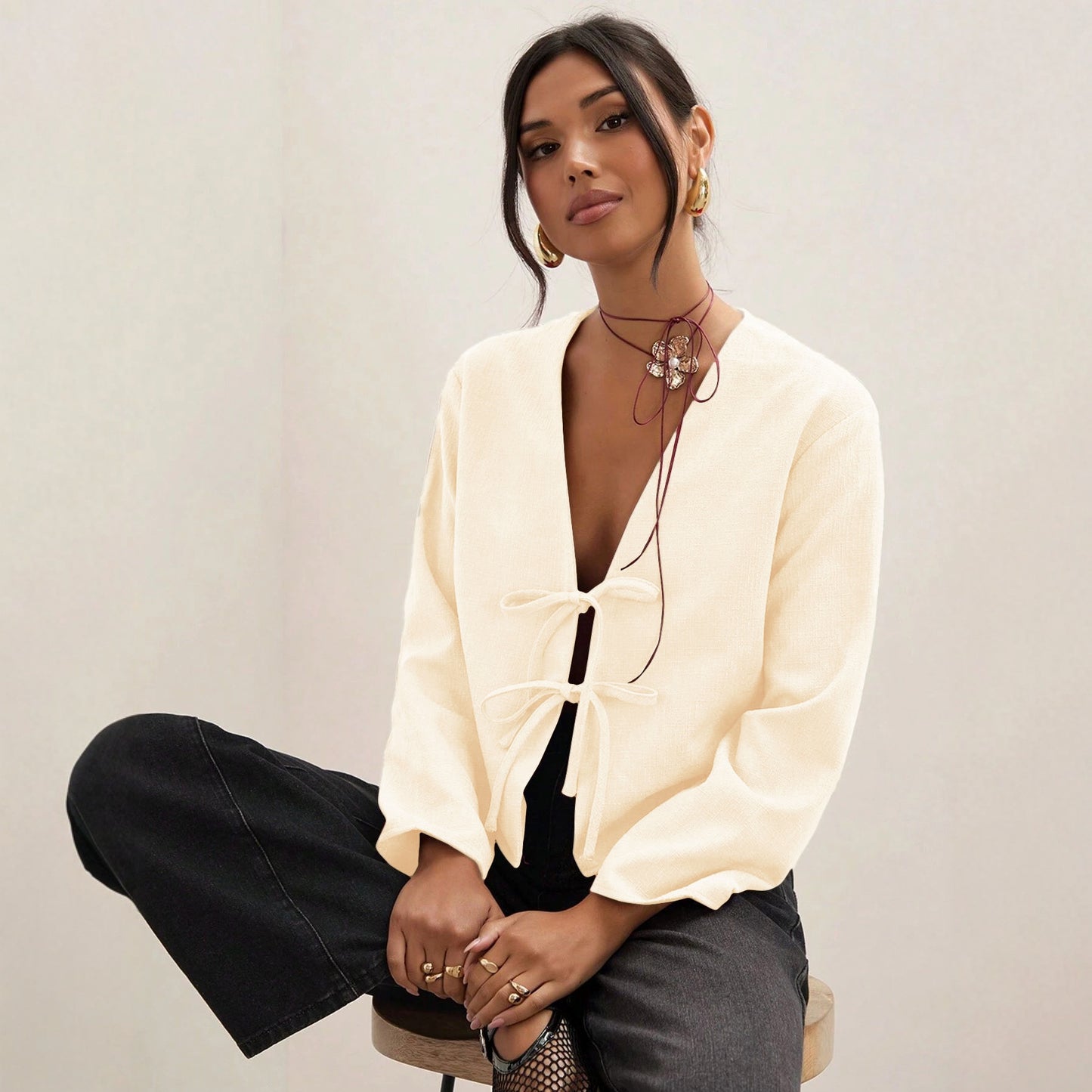 Blouse à manches courtes pour femmes avec nœud décoratif Chic und Stil