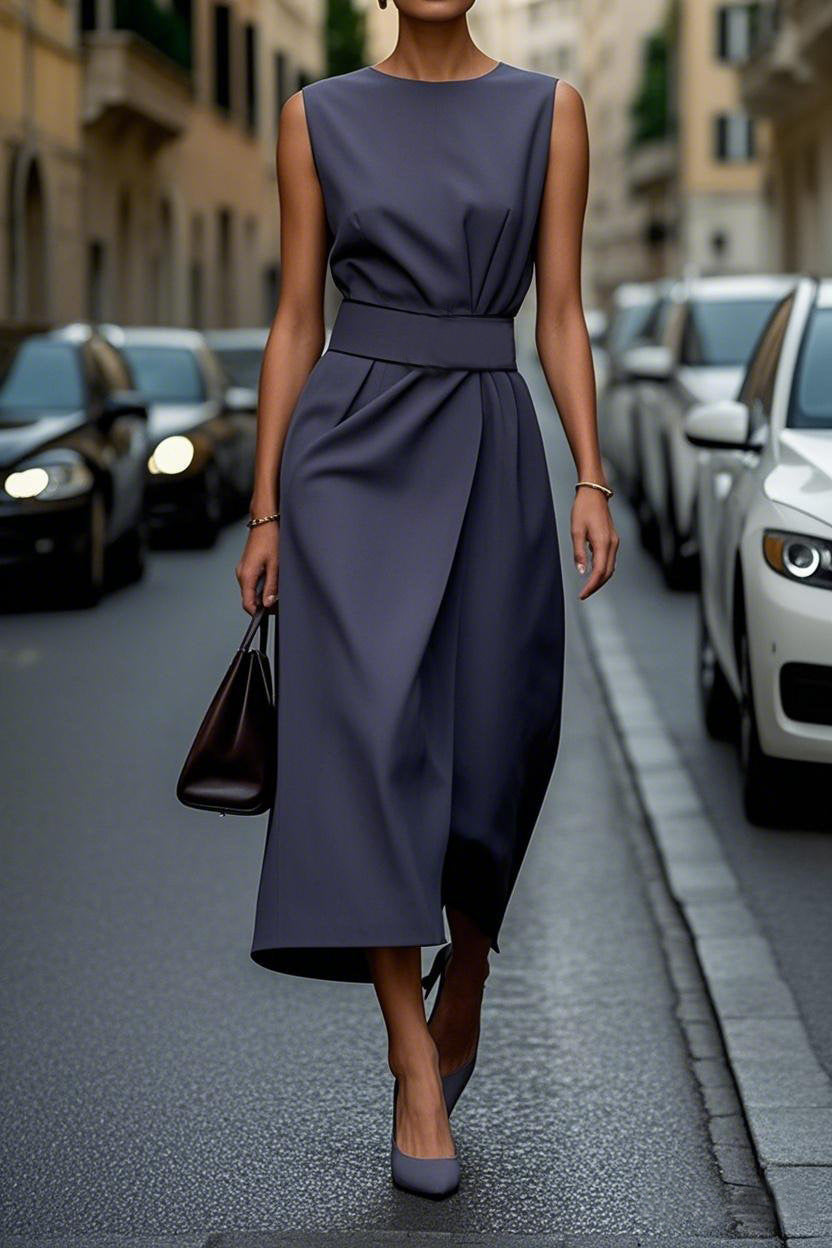 Robe maxi femme avec un design drapé élégant et une taille fine Chic und Stil