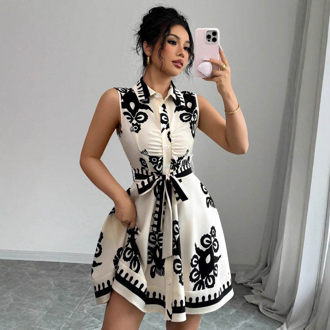 Robe d'été pour femmes avec coupe cintrée Chic und Stil