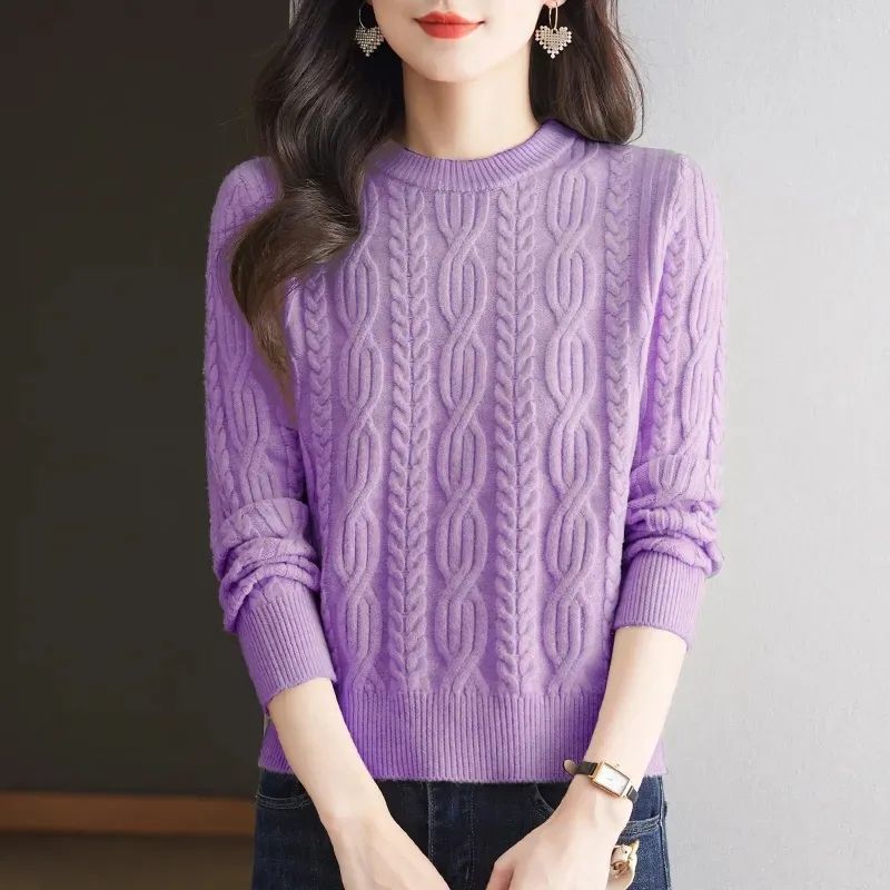 Pull en tricot pour femmes avec motif en relief et col montant Chic und Stil