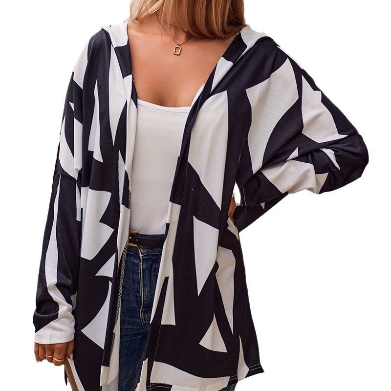 Manteau à capuche décontracté pour femmes avec design graphique et coupe ample Chic und Stil