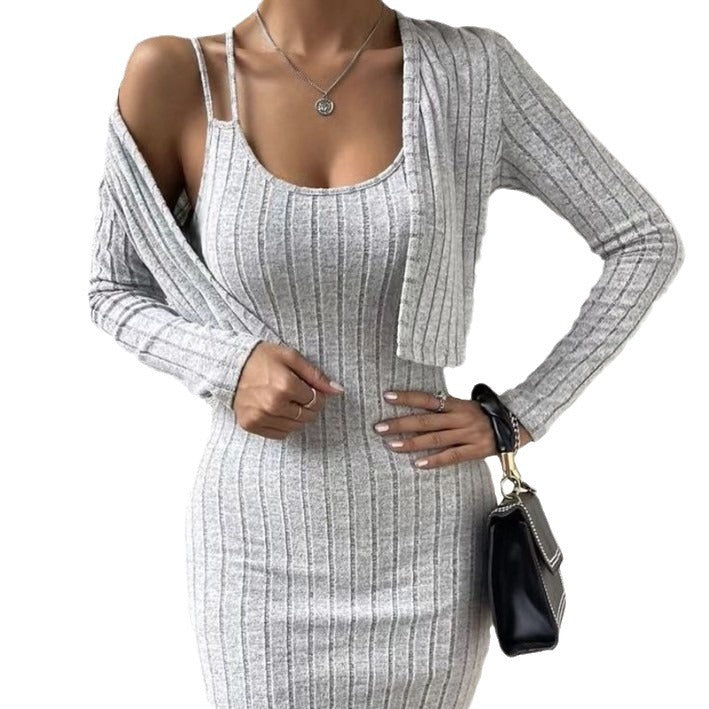 Robe maxi ajustée pour femmes avec structure côtelée enregistrée et cardigan léger Chic und Stil