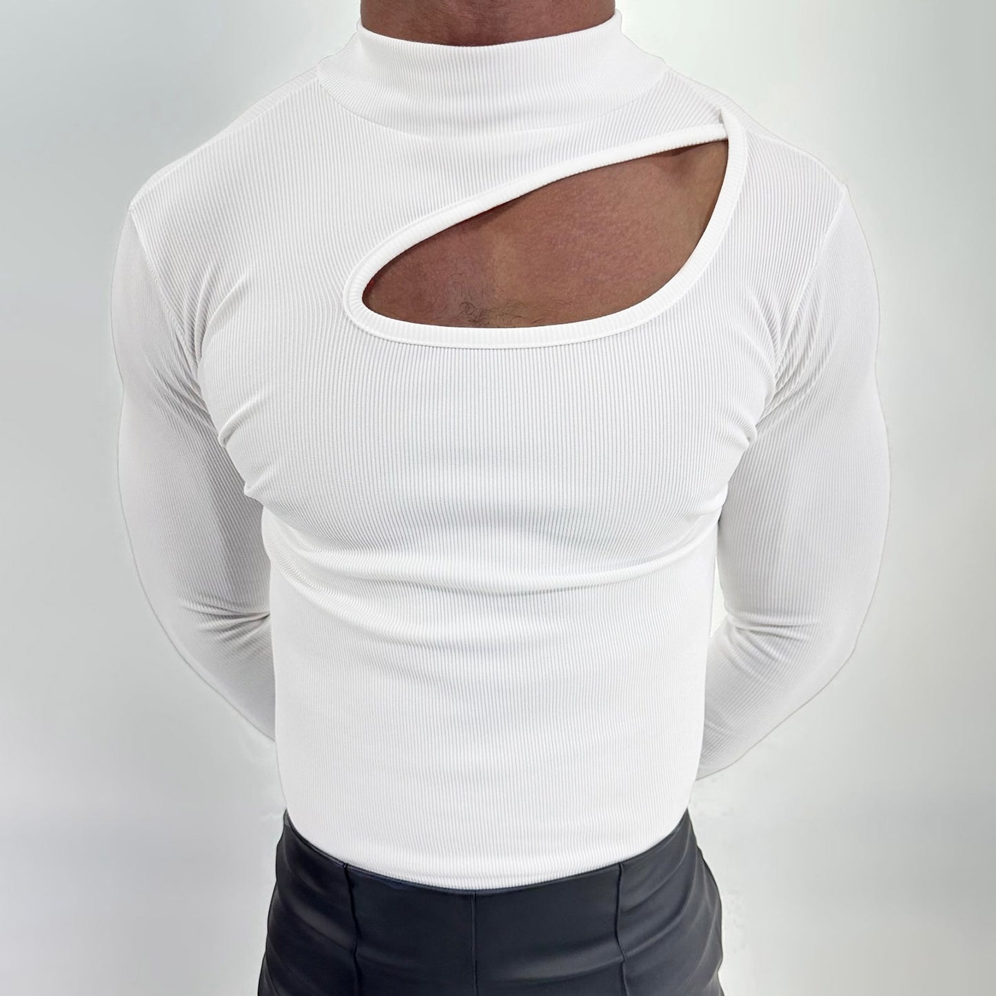 T-shirt à manches longues pour hommes avec décolleté innovant et propriétés respirantes Chic und Stil