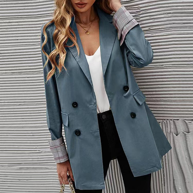 Veste de mode pour femmes avec double rangée de boutons et détails élégants Chic und Stil