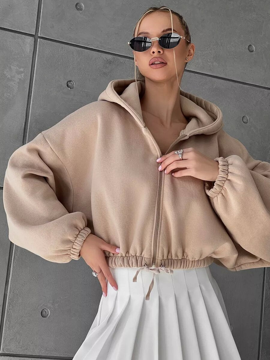 Dames cropped hoodie avec des manches volumineuses Chic und Stil