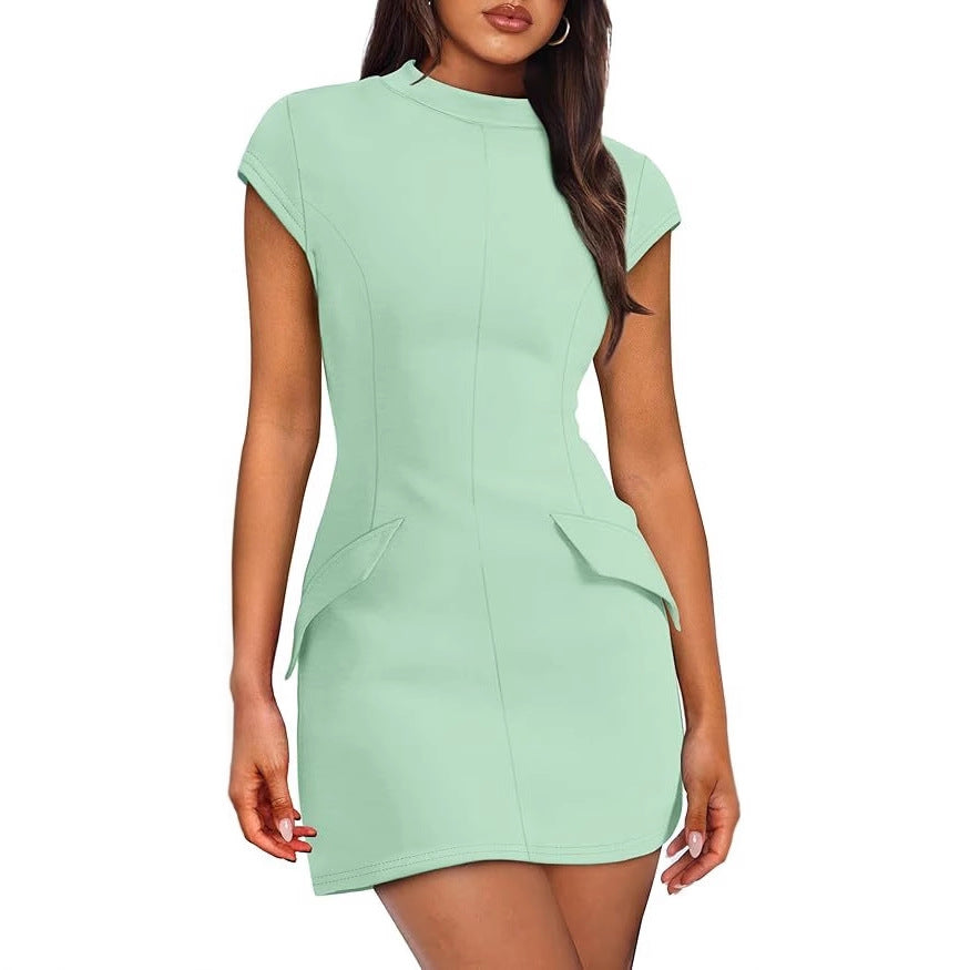 Robe ajustée pour femmes avec manches courtes et poches pratiques Chic und Stil