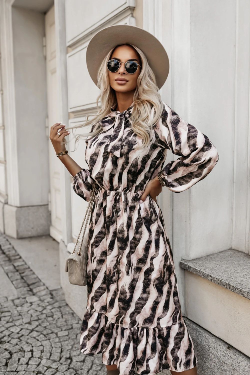 Robe midi à rayures boho pour femmes avec volants au bas Chic und Stil
