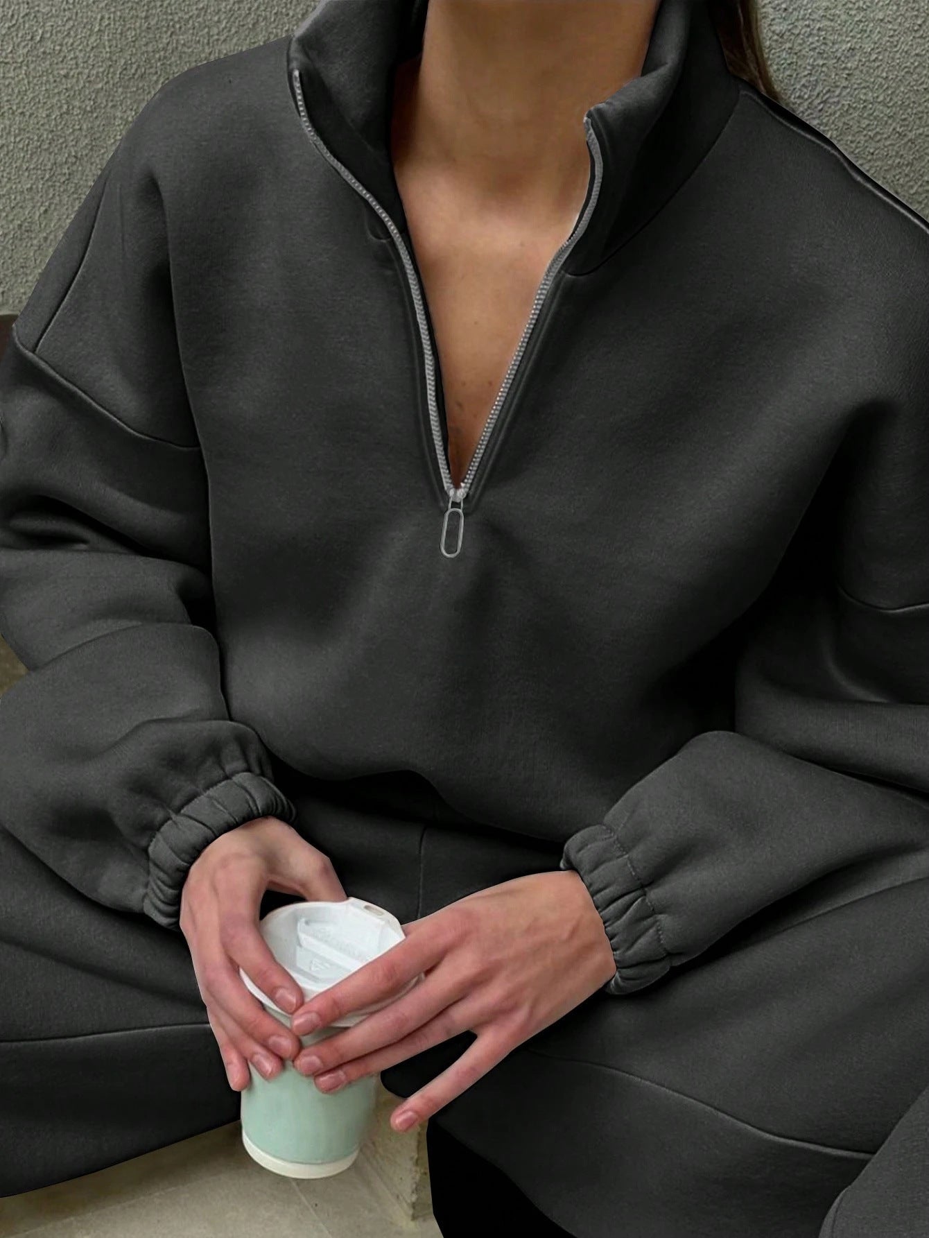 Dame hoodie en polaire avec demi-zip Chic und Stil