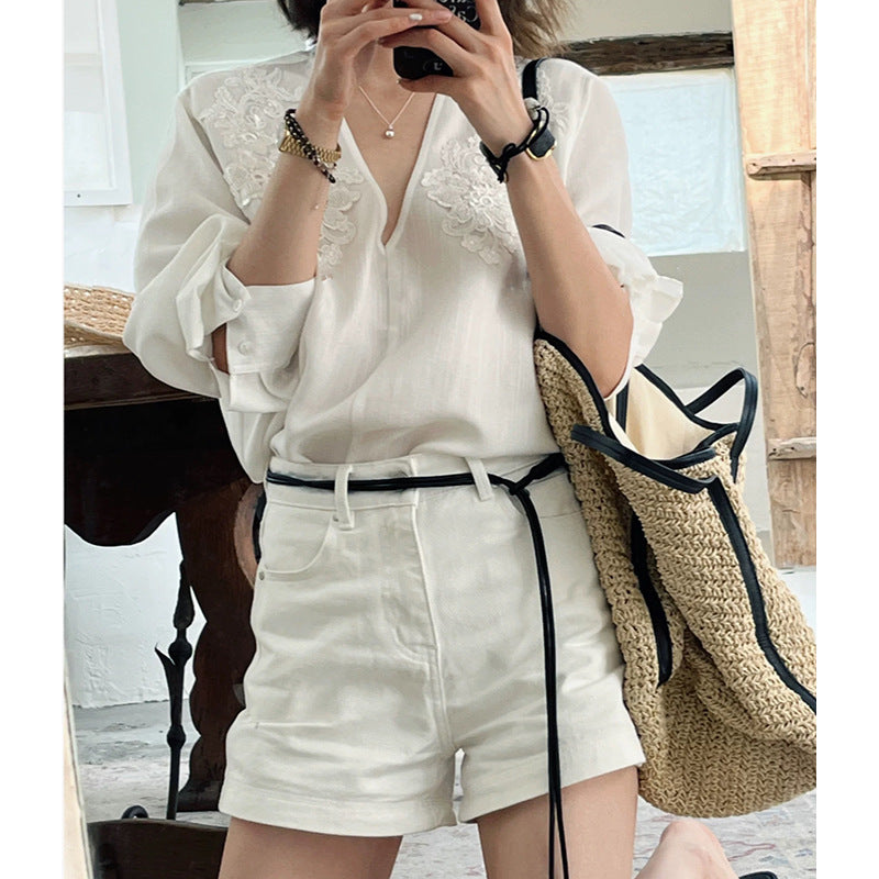 Blouse à col en V brodé Chic und Stil pour femmes