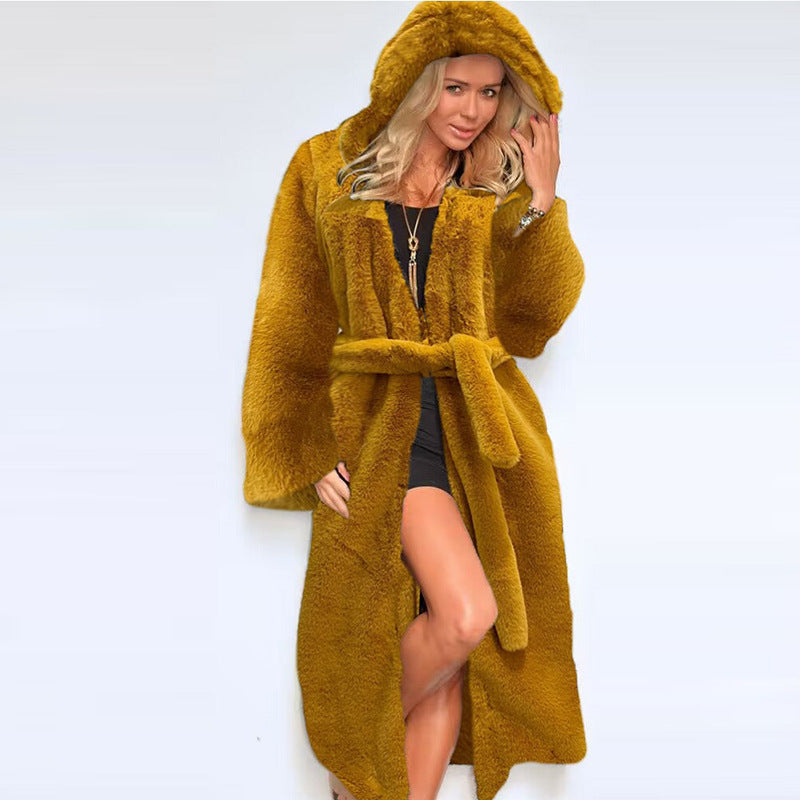 Dame à carreaux avec capuche et ceinture Chic und Stil