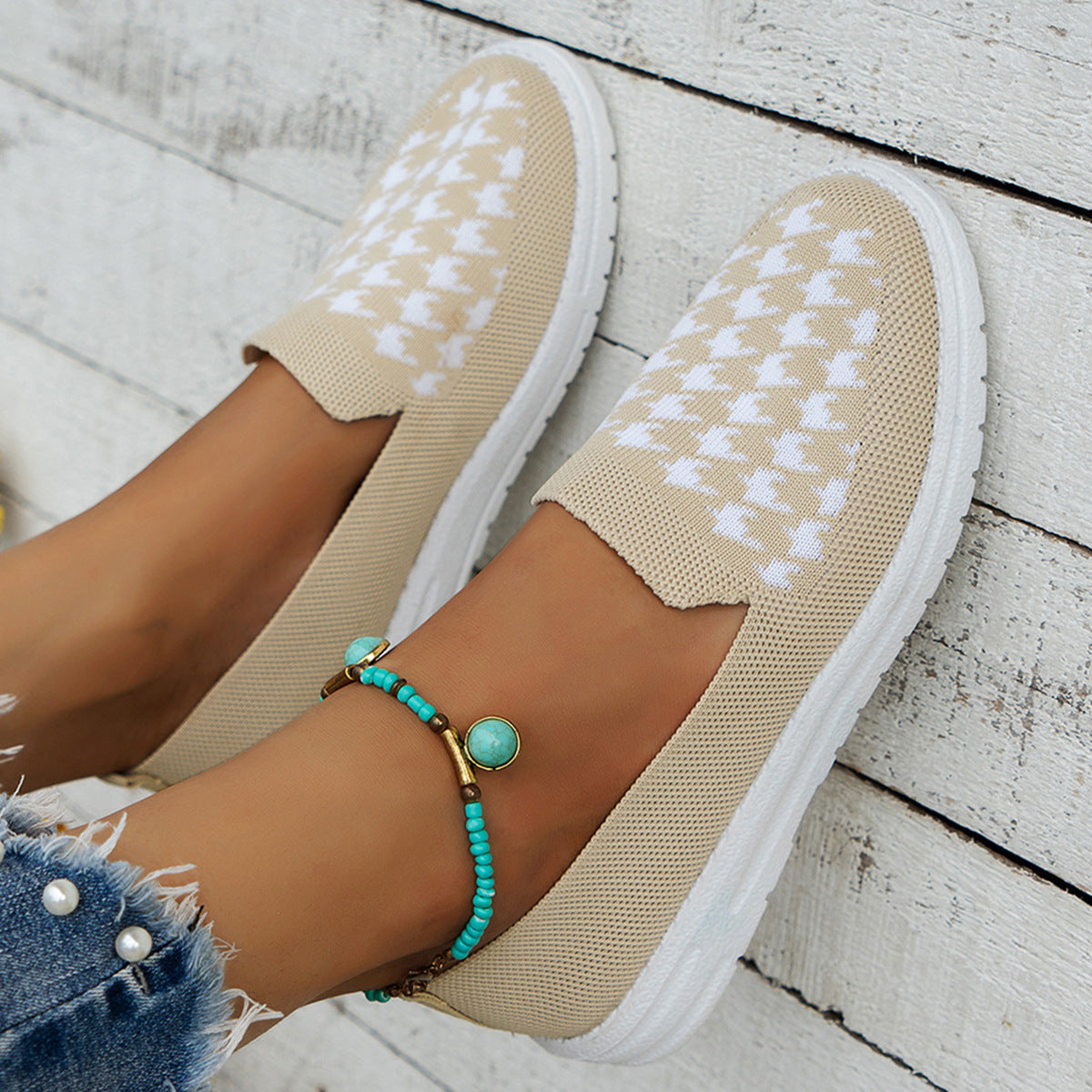 Baskets slip-on confortables pour femmes avec un motif moderne en pied-de-poule Chic und Stil