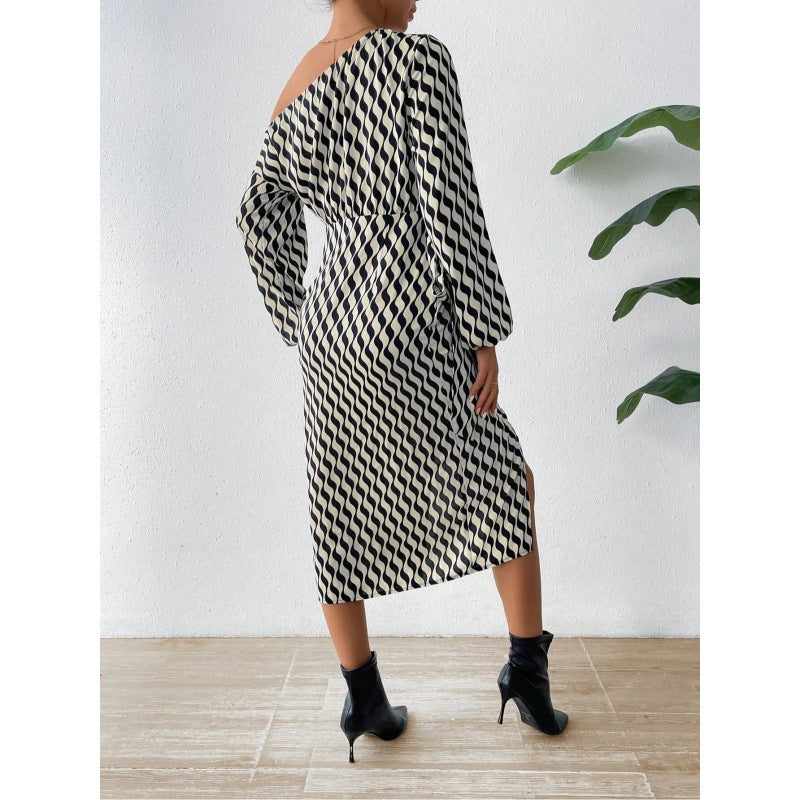 Robe midi femme avec coupe asymétrique et motif vagues élégant Chic und Stil