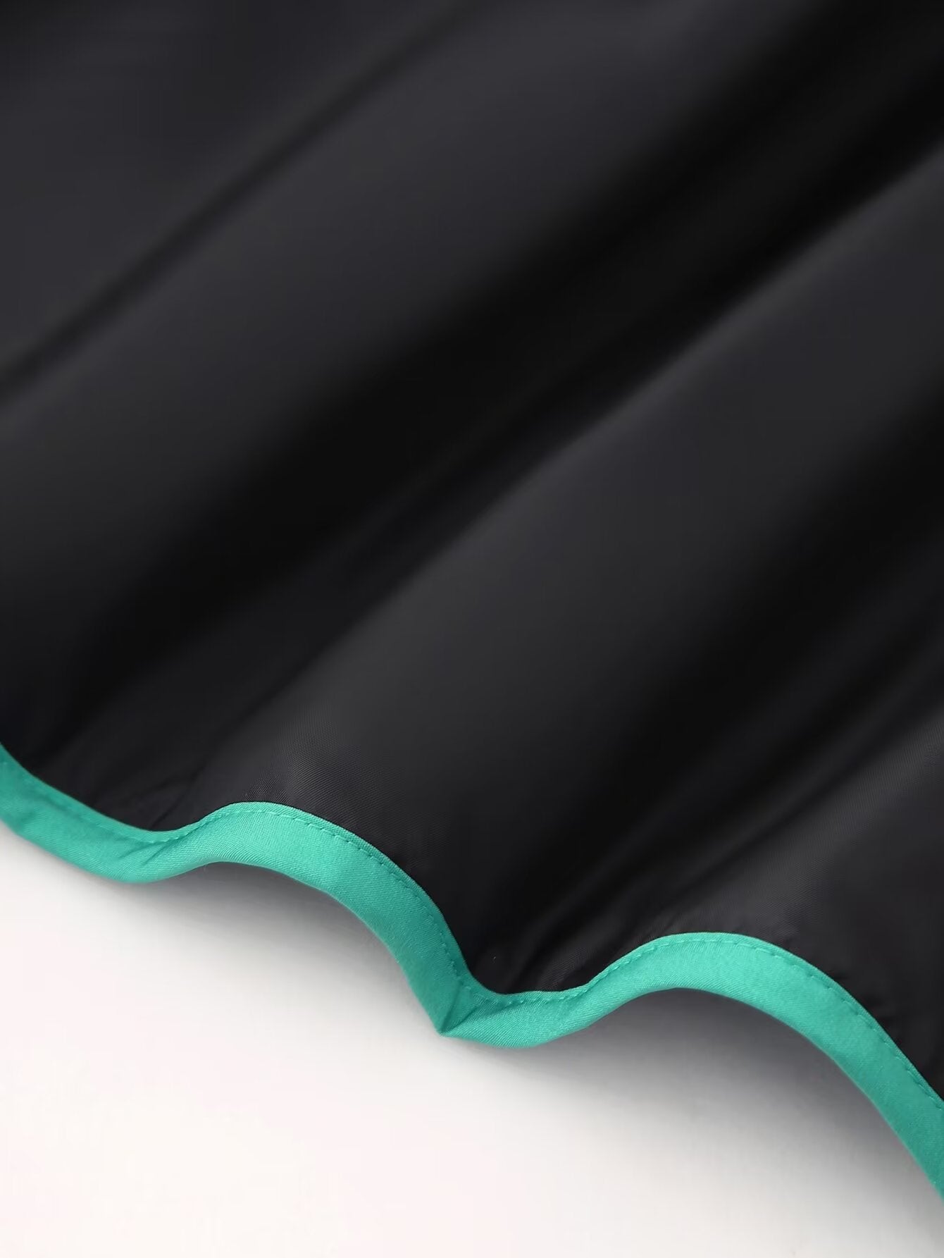 Ladies striped quilted jacket with a loose fit and stylish color play Chic and Style