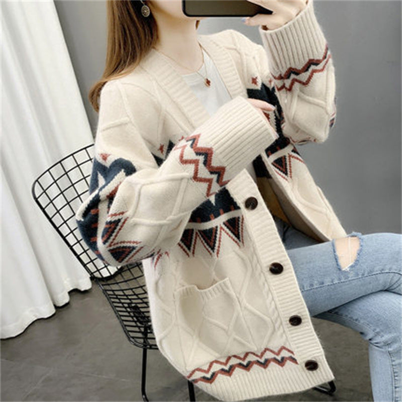 Cardigan en tricot épais pour femmes avec un motif moderne et des poches pratiques Chic und Stil