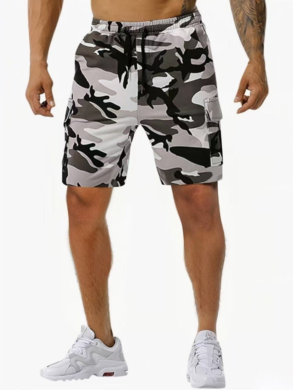 Shorts cargo pour hommes avec des poches latérales pratiques et une taille élastique Chic und Stil